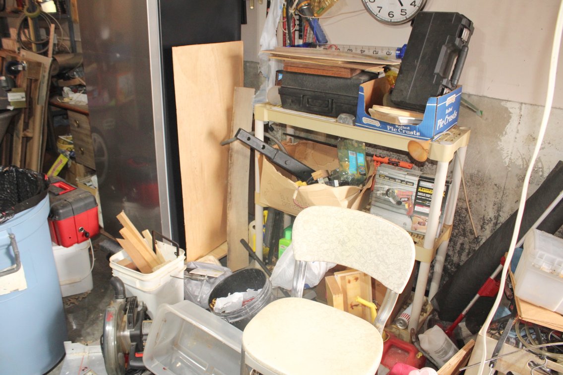 Image for LIVING ESTATE AUCTION