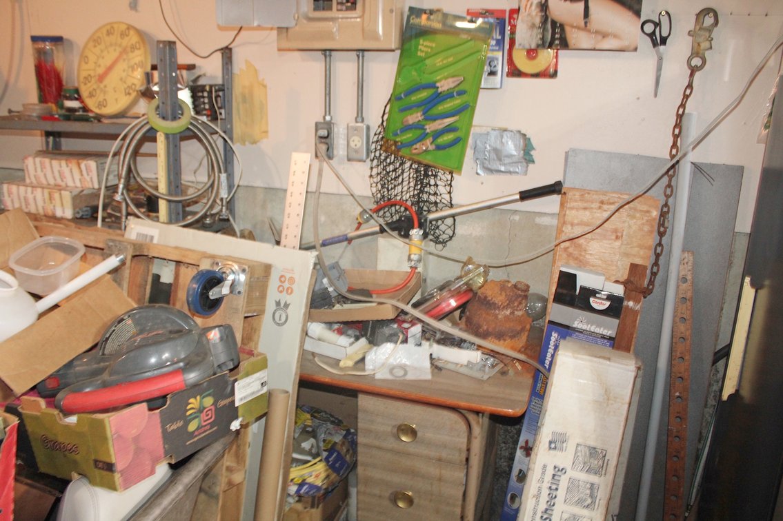 Image for LIVING ESTATE AUCTION