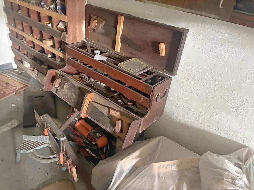 Image for ESTATE AUCTION