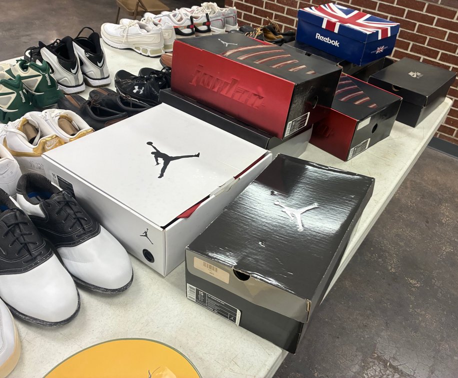 Image for FORMER NFL HALL OF FAME PLAYER LIVING ESTATE AUCTION