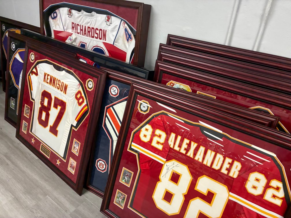 Image for FORMER NFL HALL OF FAME PLAYER LIVING ESTATE AUCTION