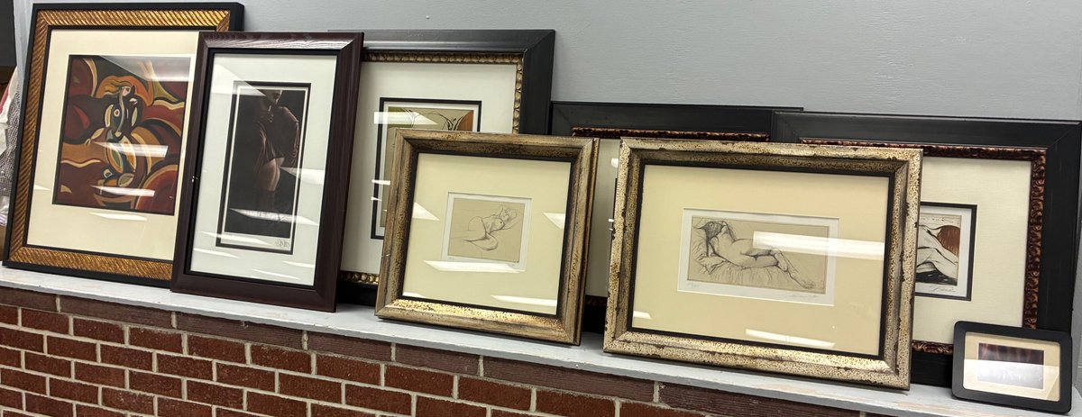 Image for FORMER NFL HALL OF FAME PLAYER LIVING ESTATE AUCTION