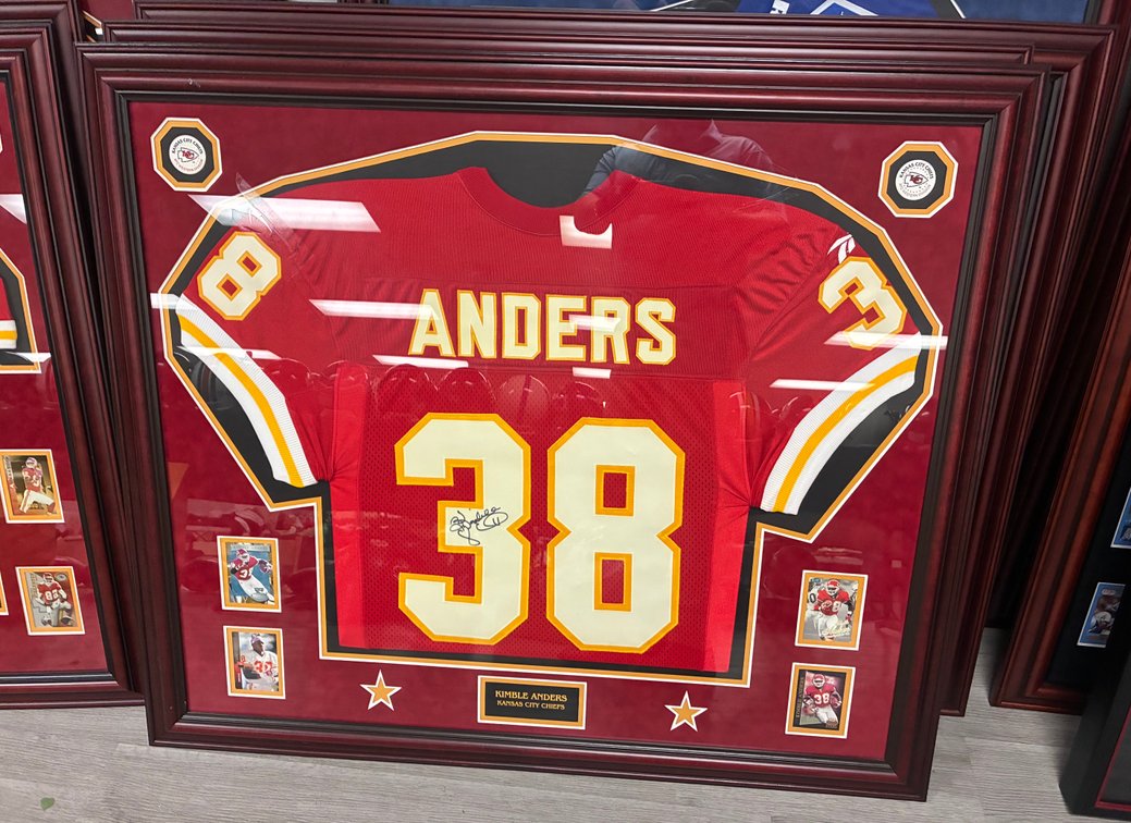 Image for FORMER NFL HALL OF FAME PLAYER LIVING ESTATE AUCTION