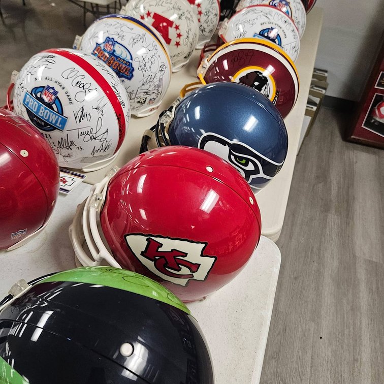 Image for FORMER NFL HALL OF FAME PLAYER LIVING ESTATE AUCTION