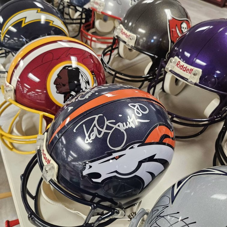 Image for FORMER NFL HALL OF FAME PLAYER LIVING ESTATE AUCTION