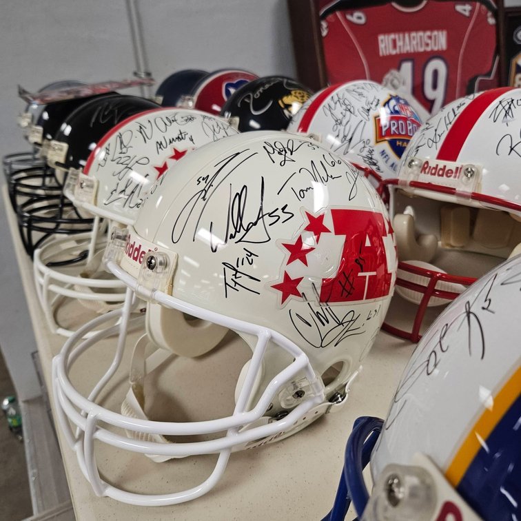 Image for FORMER NFL HALL OF FAME PLAYER LIVING ESTATE AUCTION