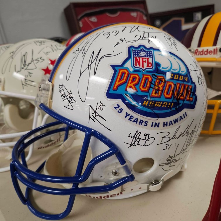 Image for FORMER NFL HALL OF FAME PLAYER LIVING ESTATE AUCTION