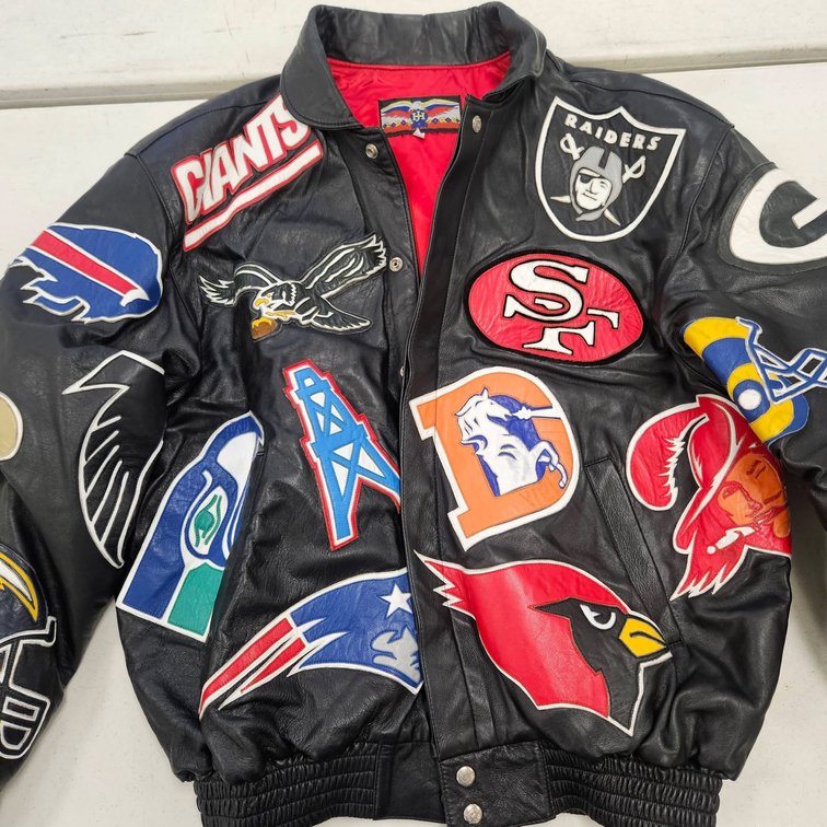 Image for FORMER NFL HALL OF FAME PLAYER LIVING ESTATE AUCTION