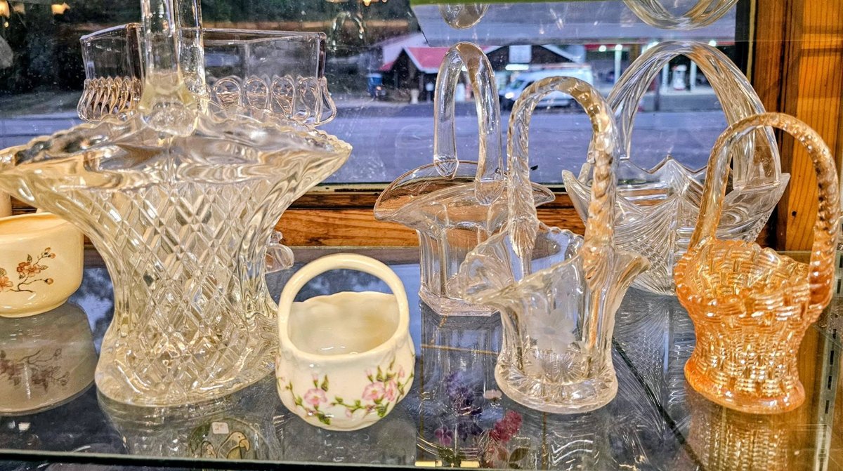 Image for 2-DAY ANTIQUE STORE LIQUIDATION AUCTION