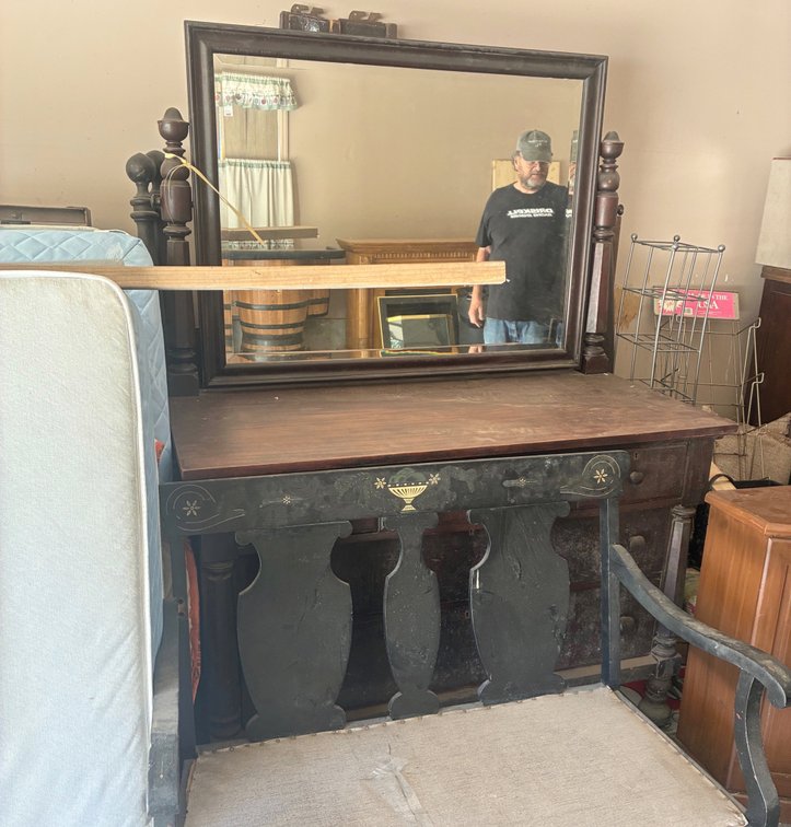 Image for HUGE VINTAGE TIME CAPSULE ESTATE AUCTION