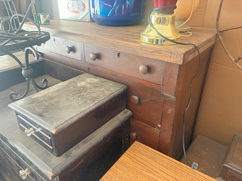 Image for HUGE VINTAGE TIME CAPSULE ESTATE AUCTION