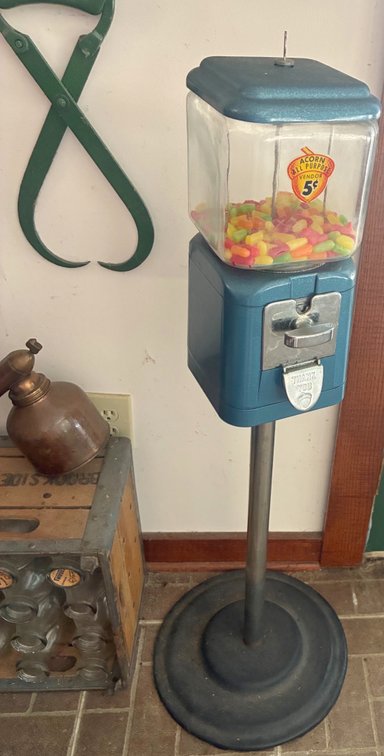 Image for HUGE VINTAGE TIME CAPSULE ESTATE AUCTION
