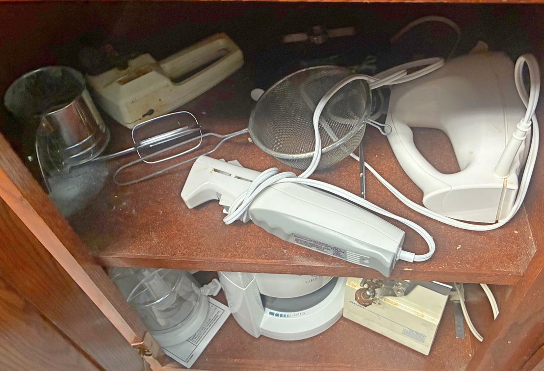 Image for HUGE VINTAGE TIME CAPSULE ESTATE AUCTION