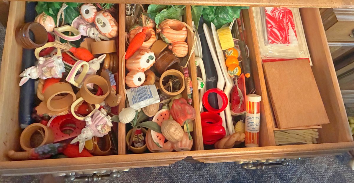 Image for HUGE VINTAGE TIME CAPSULE ESTATE AUCTION