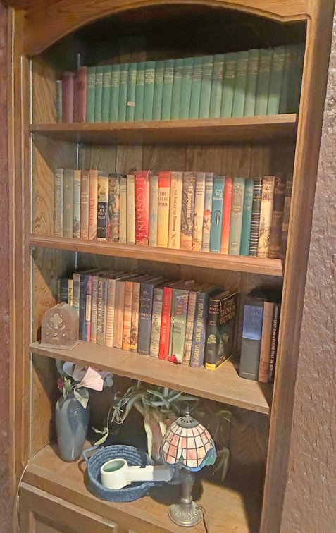 Image for HUGE VINTAGE TIME CAPSULE ESTATE AUCTION