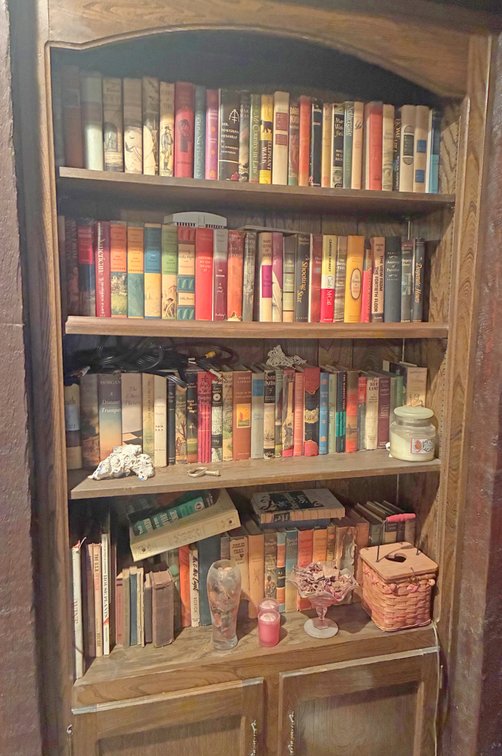 Image for HUGE VINTAGE TIME CAPSULE ESTATE AUCTION