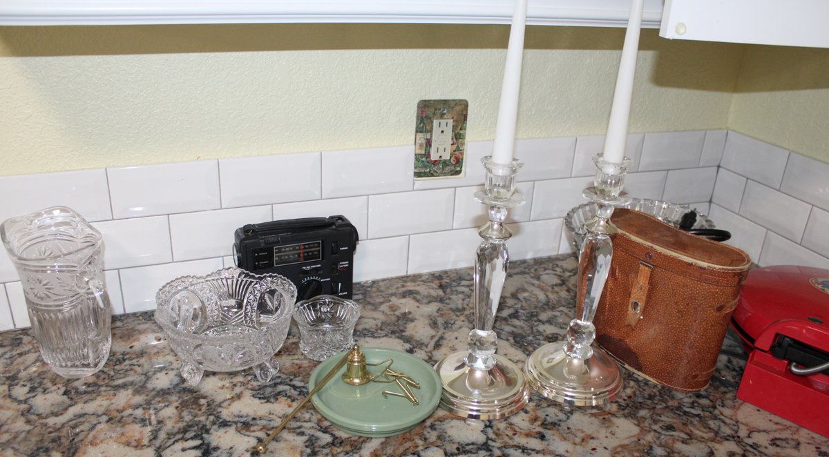 Image for LIVING ESTATE AUCTION