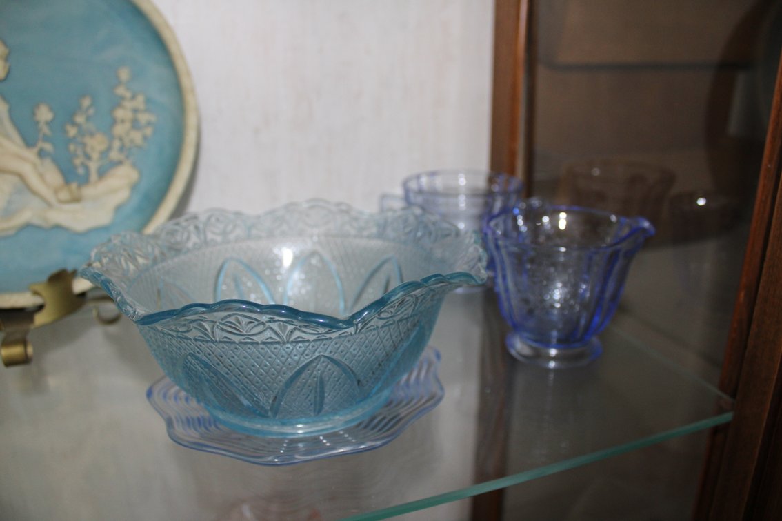 Image for LIVING ESTATE AUCTION