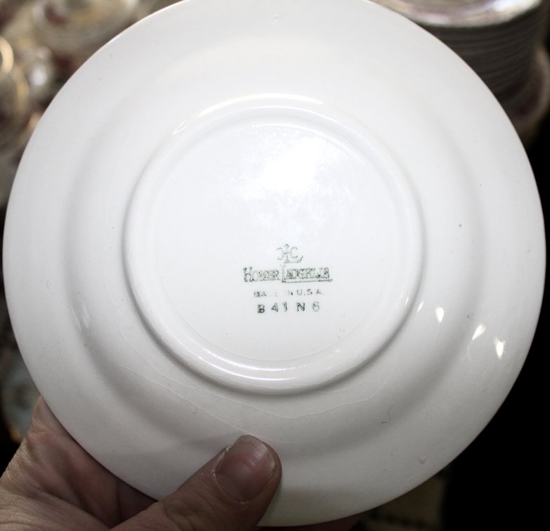 Image for ANTIQUE COLLECTOR'S LIVING ESTATE AUCTION