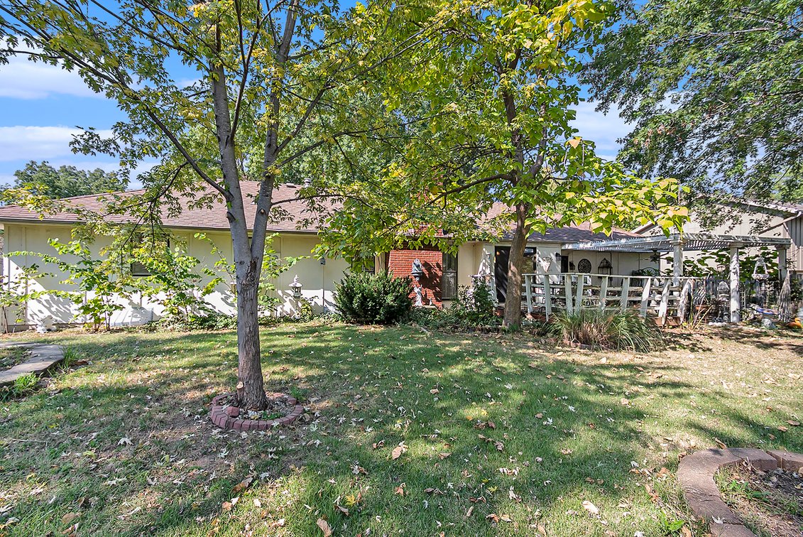 Image for REAL ESTATE & PERSONAL PROPERTY AUCTION