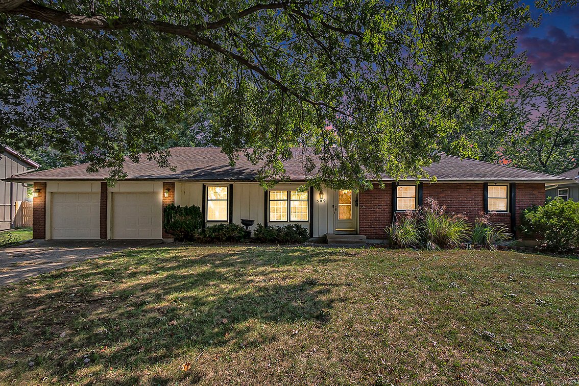 Image for REAL ESTATE & PERSONAL PROPERTY AUCTION