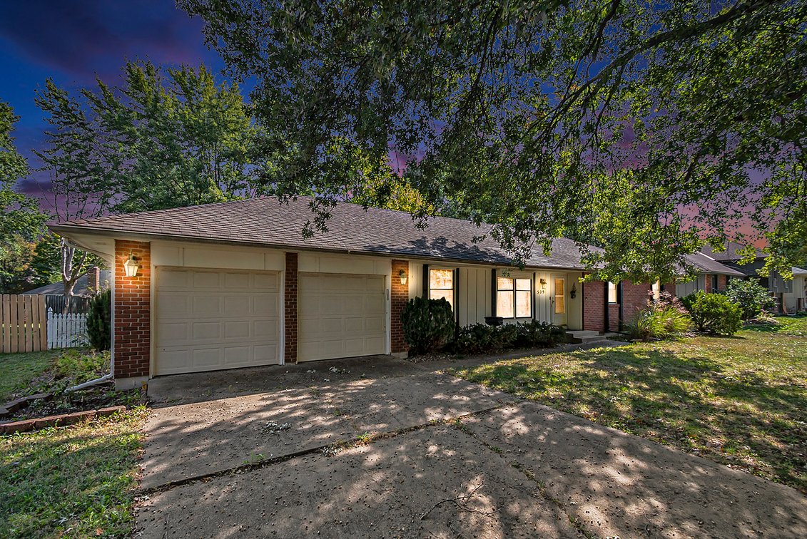 Image for REAL ESTATE & PERSONAL PROPERTY AUCTION