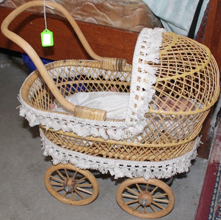 Image for ANTIQUE DEALER'S ESTATE AUCTION
