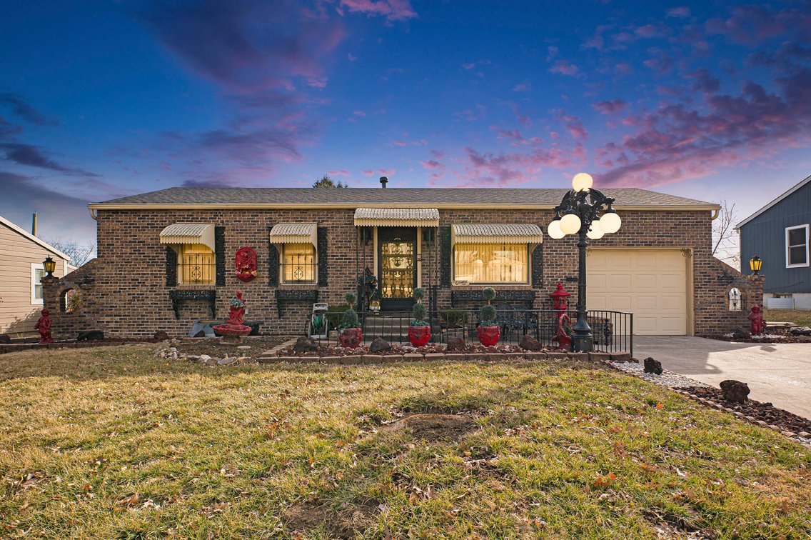 Image for REAL ESTATE & PERSONAL PROPERTY AUCTION
