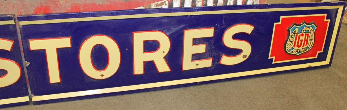 Image for ANTIQUE COLLECTOR'S AUCTION