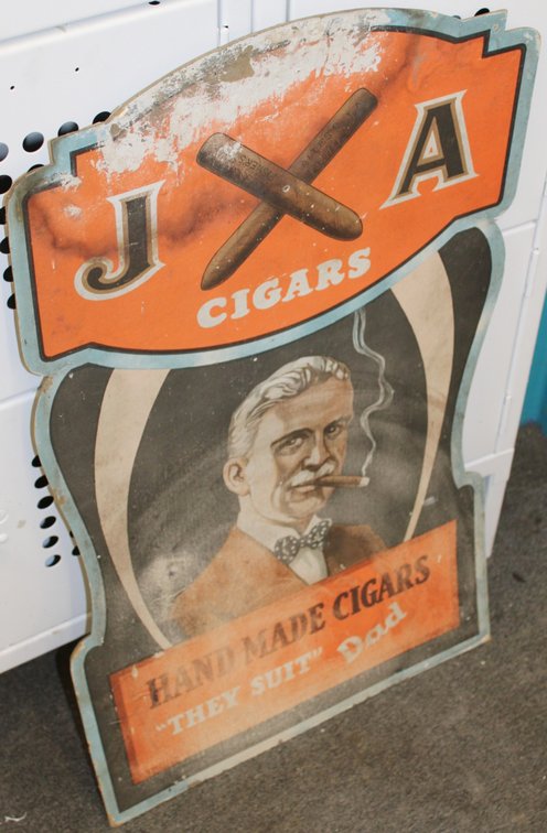 Image for ANTIQUE COLLECTOR'S AUCTION