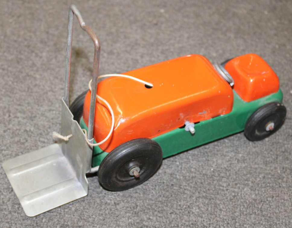 Image for ANTIQUE COLLECTOR'S AUCTION