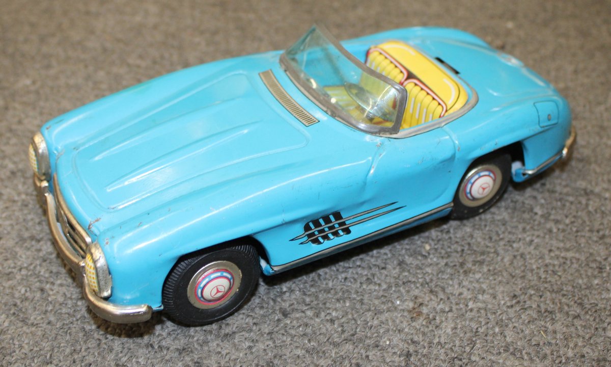 Image for ANTIQUE COLLECTOR'S AUCTION