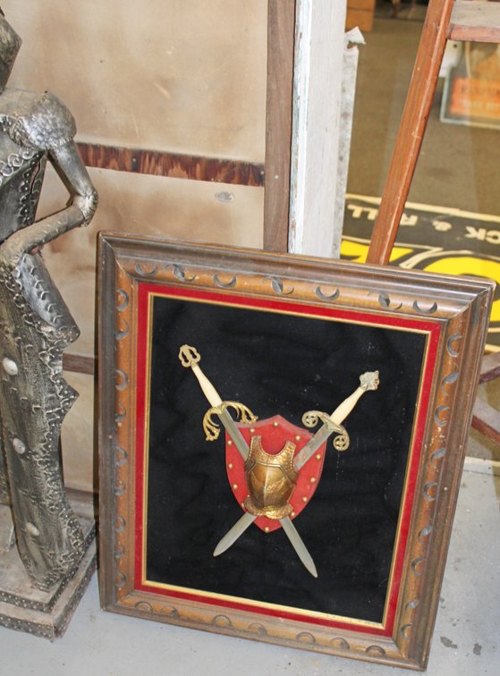 Image for ANTIQUE COLLECTOR'S AUCTION