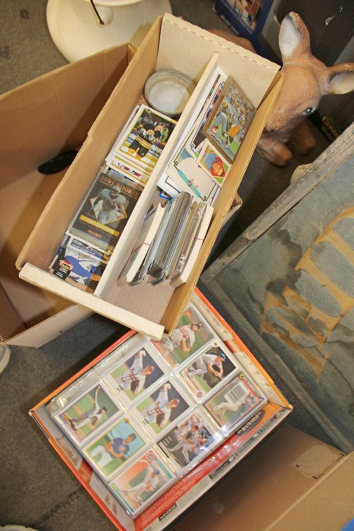 Image for ANTIQUE COLLECTOR'S AUCTION
