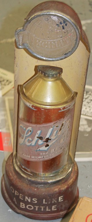Image for ANTIQUE COLLECTOR'S AUCTION