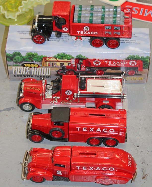 Image for ANTIQUE COLLECTOR'S AUCTION