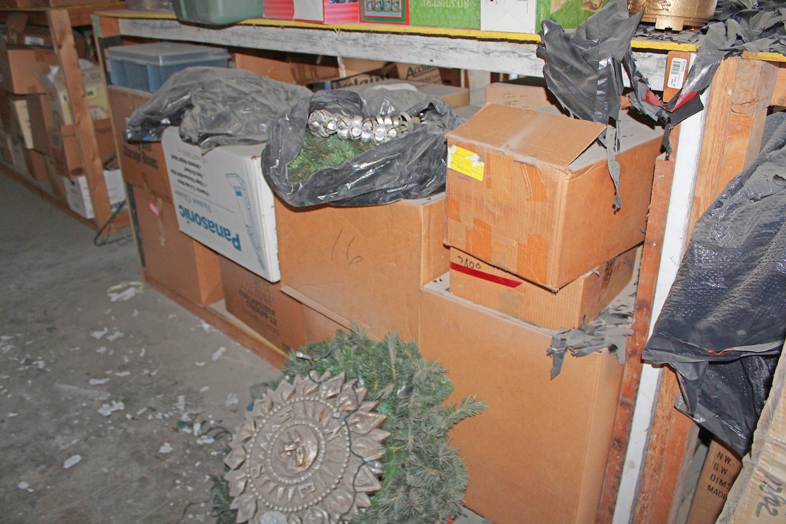 Image for INDOOR PRIVATE CELEBRITY MYSTERY AUCTION