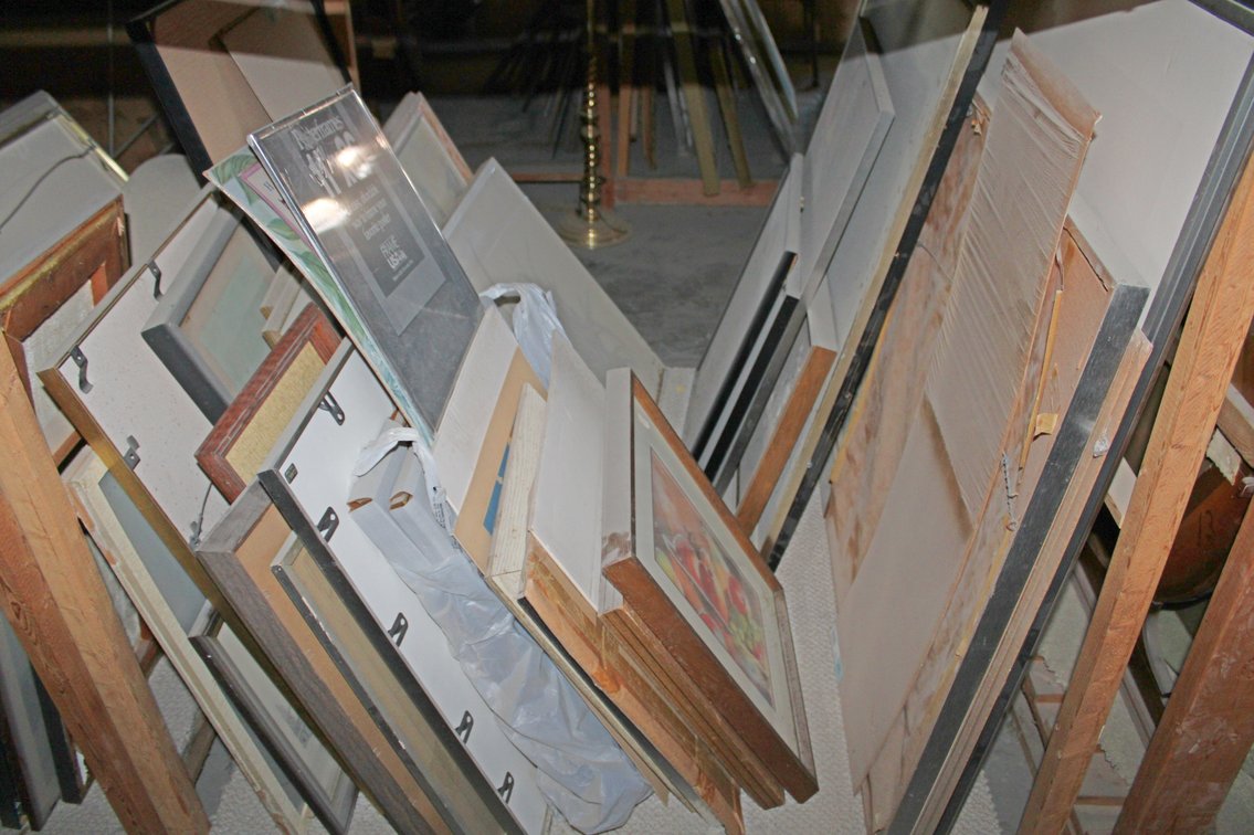 Image for INDOOR PRIVATE CELEBRITY MYSTERY AUCTION
