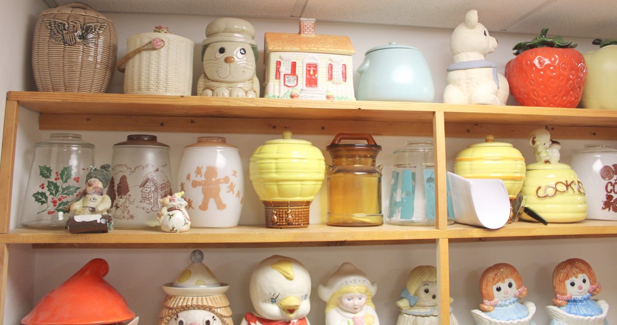 Image for COLOSSAL LIFETIME COOKIE JAR COLLECTION AUCTION