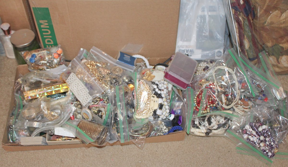 Image for ESTATE AUCTION