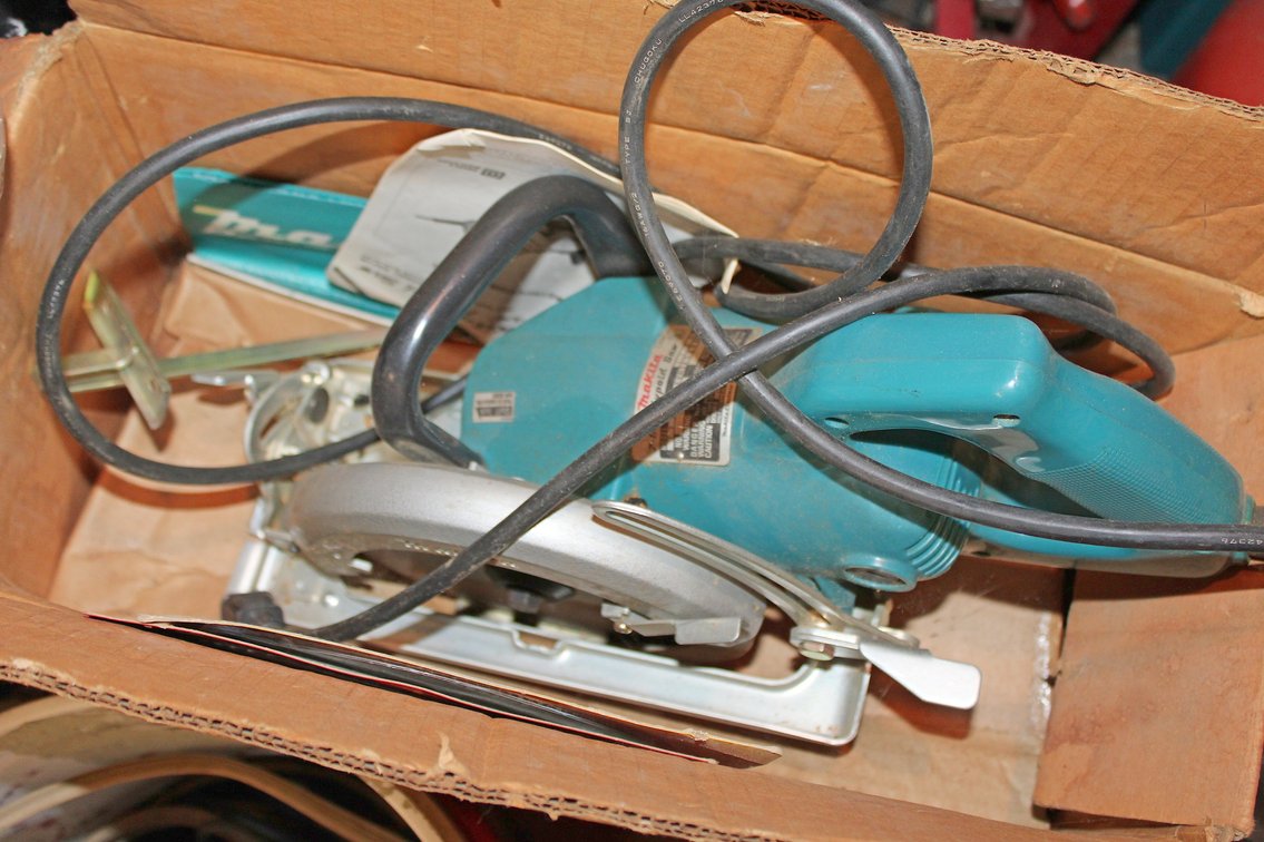 Image for FANTASTIC LIVING ESTATE AUCTION