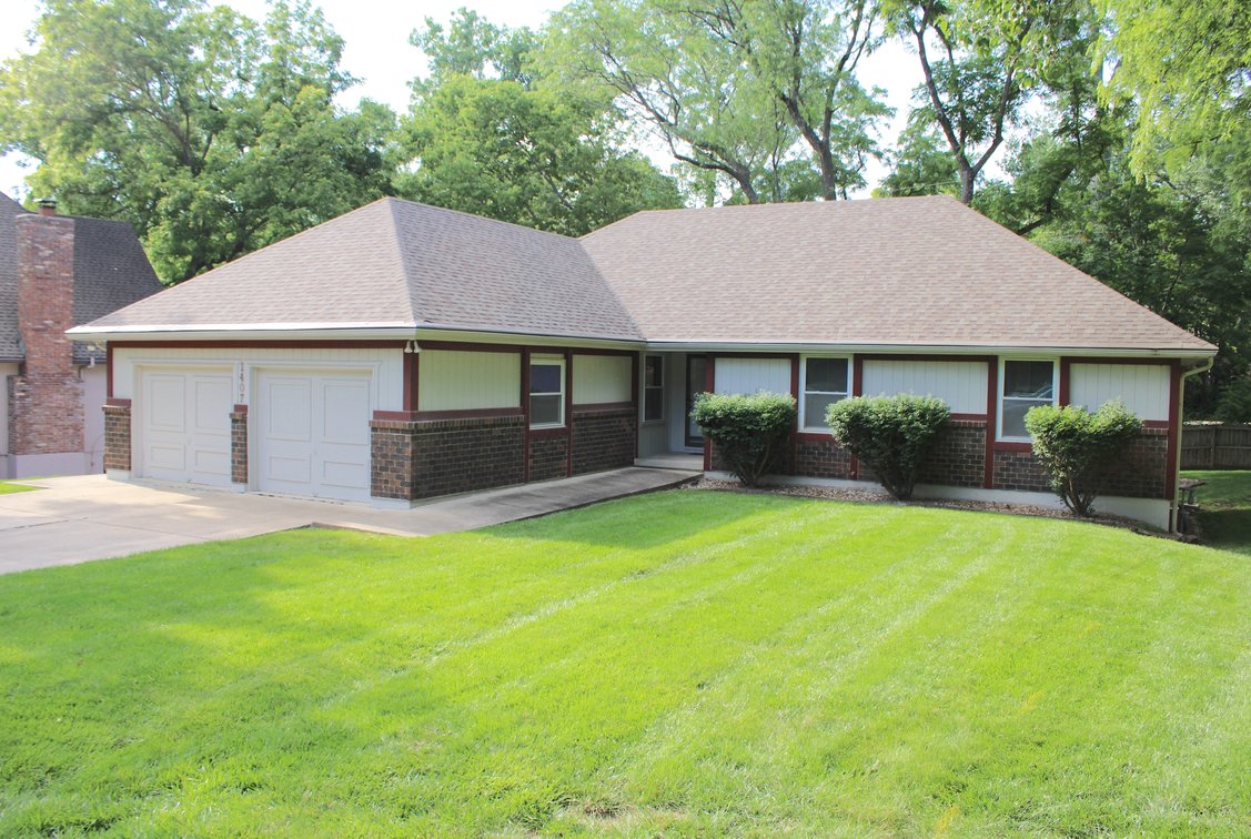 Image for REAL ESTATE & PERSONAL PROPERTY AUCTION