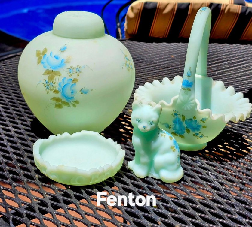 Image for INDOOR ANTIQUE AUCTION