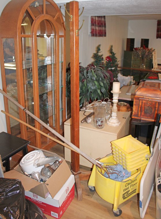 Image for LIVING ESTATE AUCTION