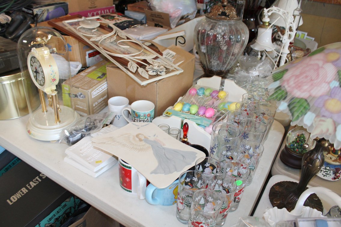 Image for LIVING ESTATE AUCTION