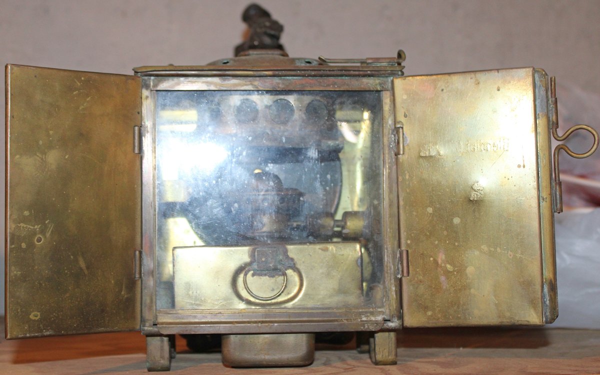Image for LIVING ESTATE AUCTION