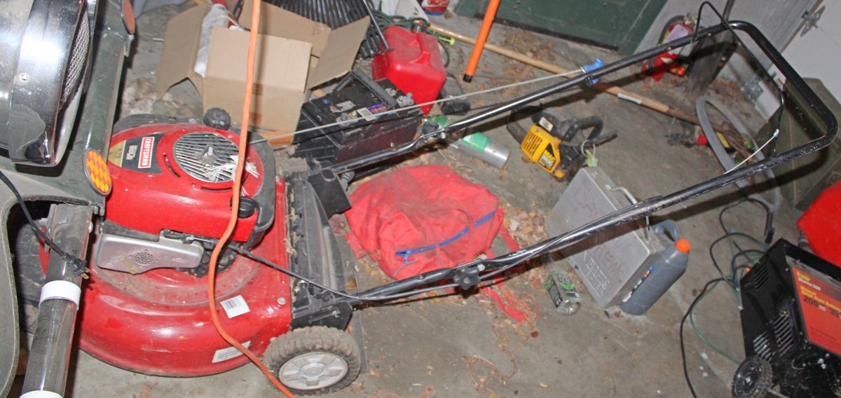 Image for LIVING ESTATE AUCTION