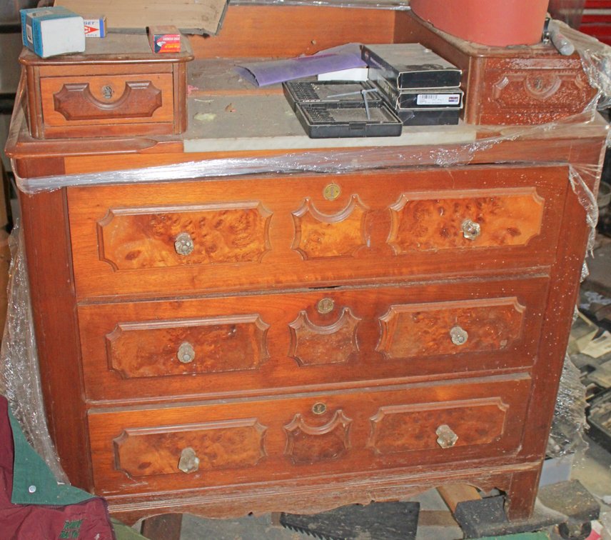 Image for LIVING ESTATE AUCTION