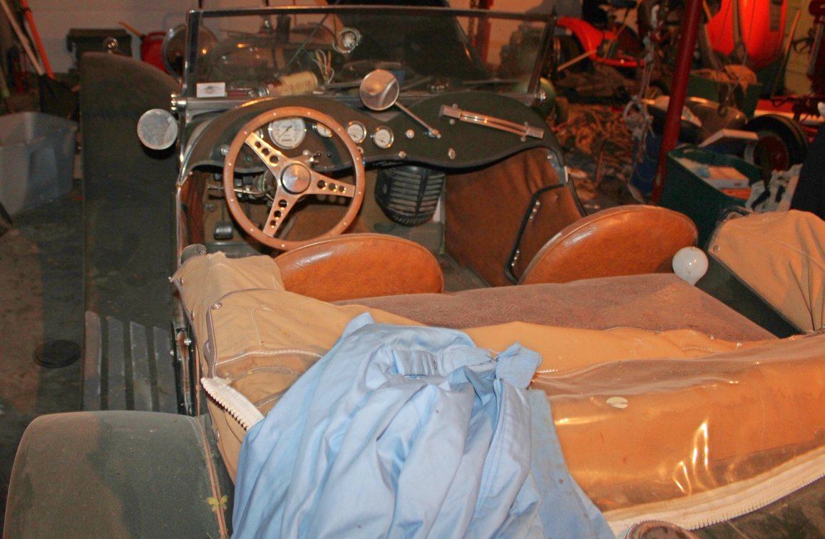 Image for LIVING ESTATE AUCTION