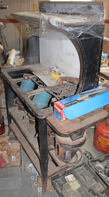 Image for LIVING ESTATE AUCTION